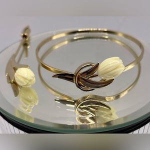 Vintage Avon Carved Celluloid Tulip Flower Gold Tone Bracelet & Lapel Pin Signed